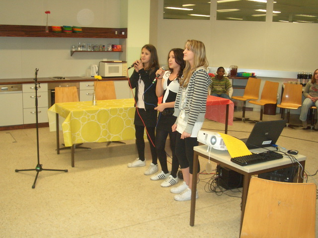 Karaoke005.JPG